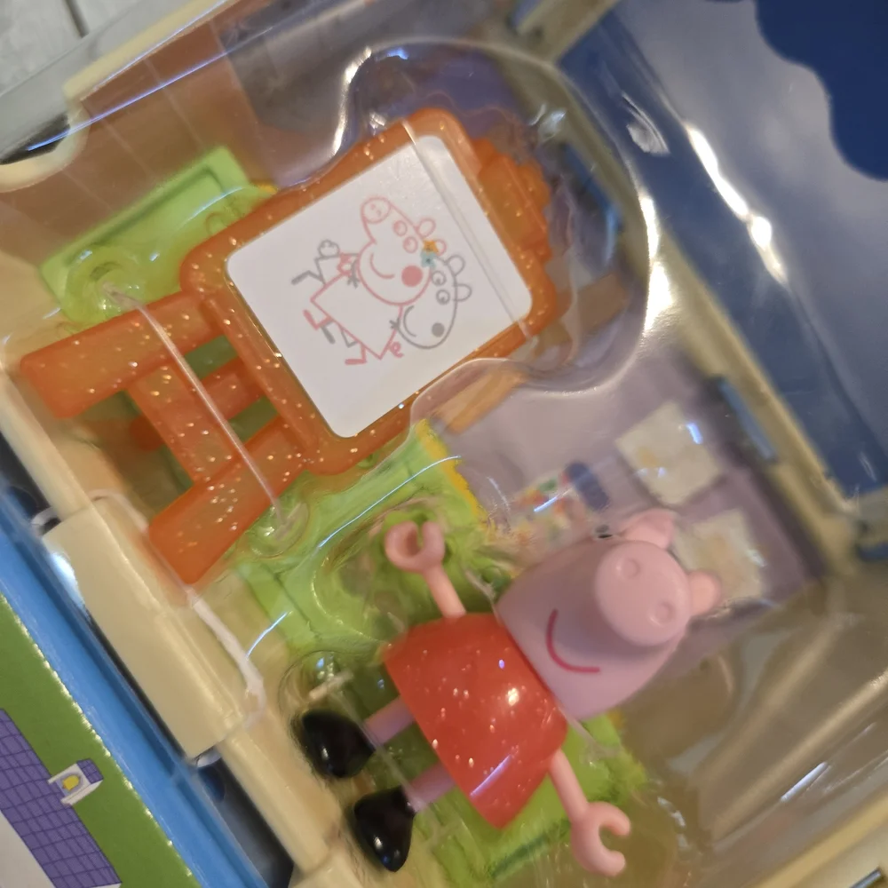 PEPPA PIG Peppa's Pop-Open Playgroup Playset with Figure, 9 Piece